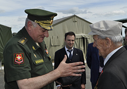 Ветеран танковых войск побывал на Танковом биатлоне