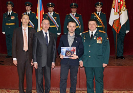 Артиллеристов отметили за отличную службу 